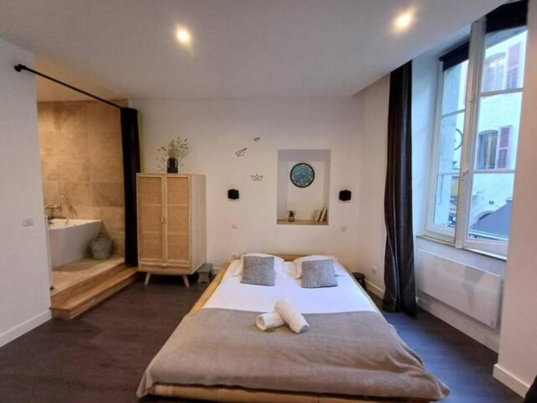 Le Sainte Claire - Majord'Home Annecy Centre Ngoại thất bức ảnh